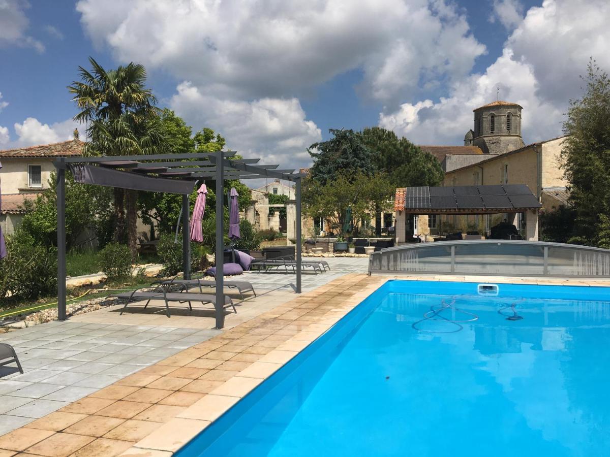 Gites Jardin-Darcy - Piscine Au Sel Bois ภายนอก รูปภาพ