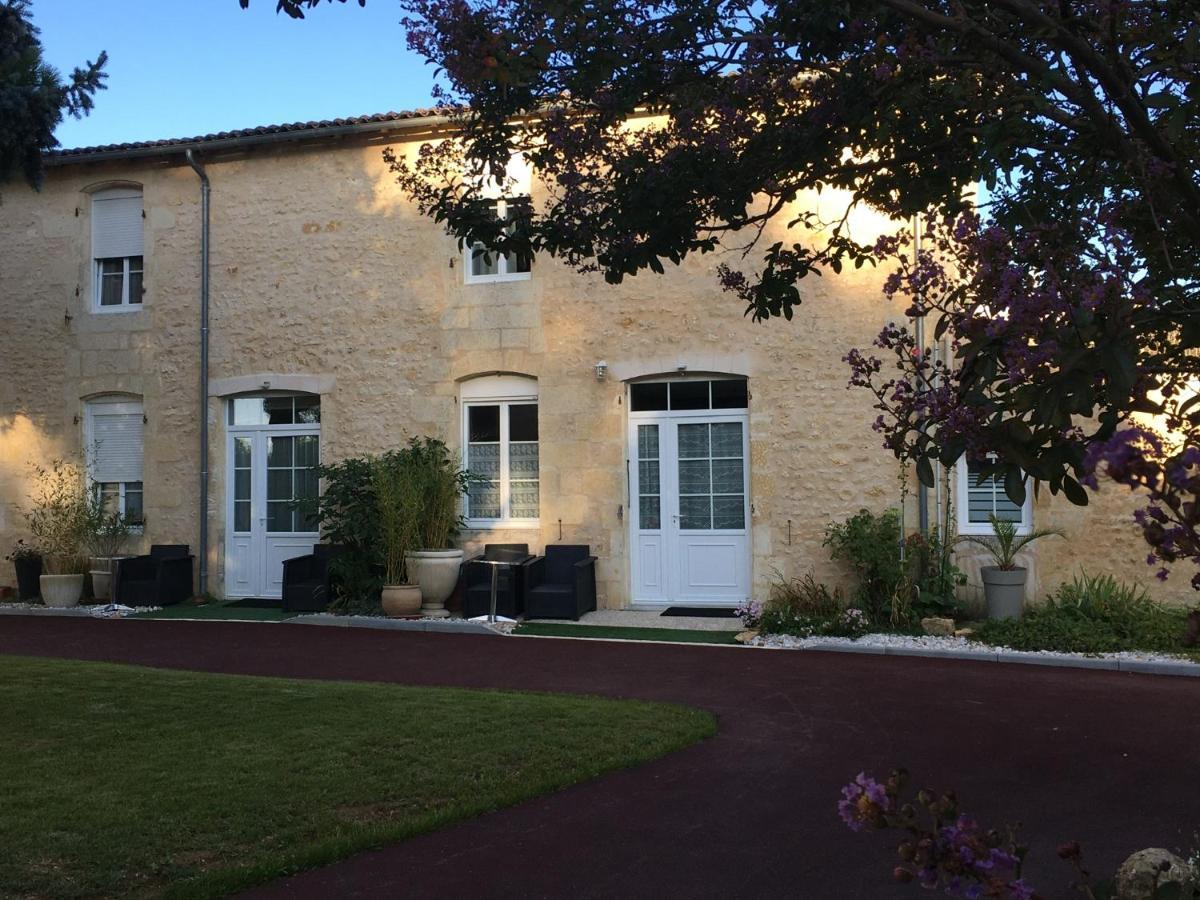 Gites Jardin-Darcy - Piscine Au Sel Bois ภายนอก รูปภาพ