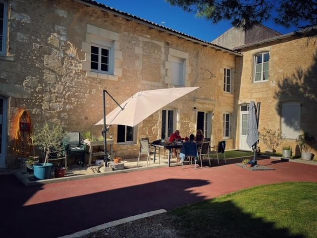 Gites Jardin-Darcy - Piscine Au Sel Bois ภายนอก รูปภาพ