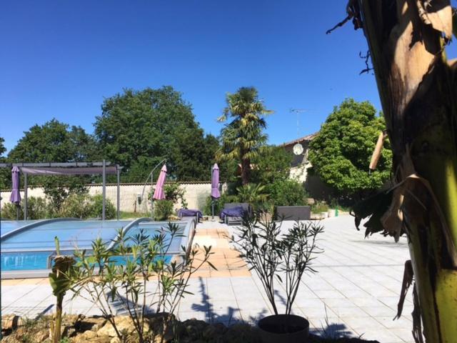 Gites Jardin-Darcy - Piscine Au Sel Bois ภายนอก รูปภาพ